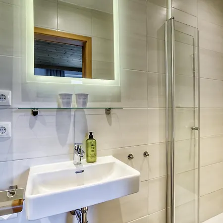Boutiquehotel Zomm In Seefeld 3* Ζέεφελντ