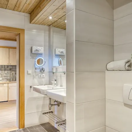 Boutiquehotel Zomm In Seefeld Apartmanhotel 4*