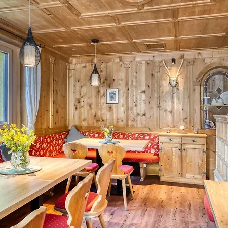 Aparthotel Boutiquehotel Zomm In Seefeld Seefeld in Tirol