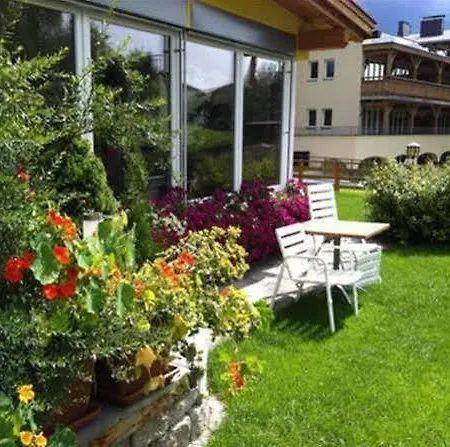 Boutiquehotel Zomm In Seefeld 3* Ζέεφελντ