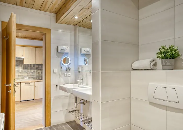 Boutiquehotel Zomm In Seefeld Hotel apartamentowy 4*