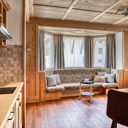 Aparthotel Boutiquehotel Zomm In Seefeld